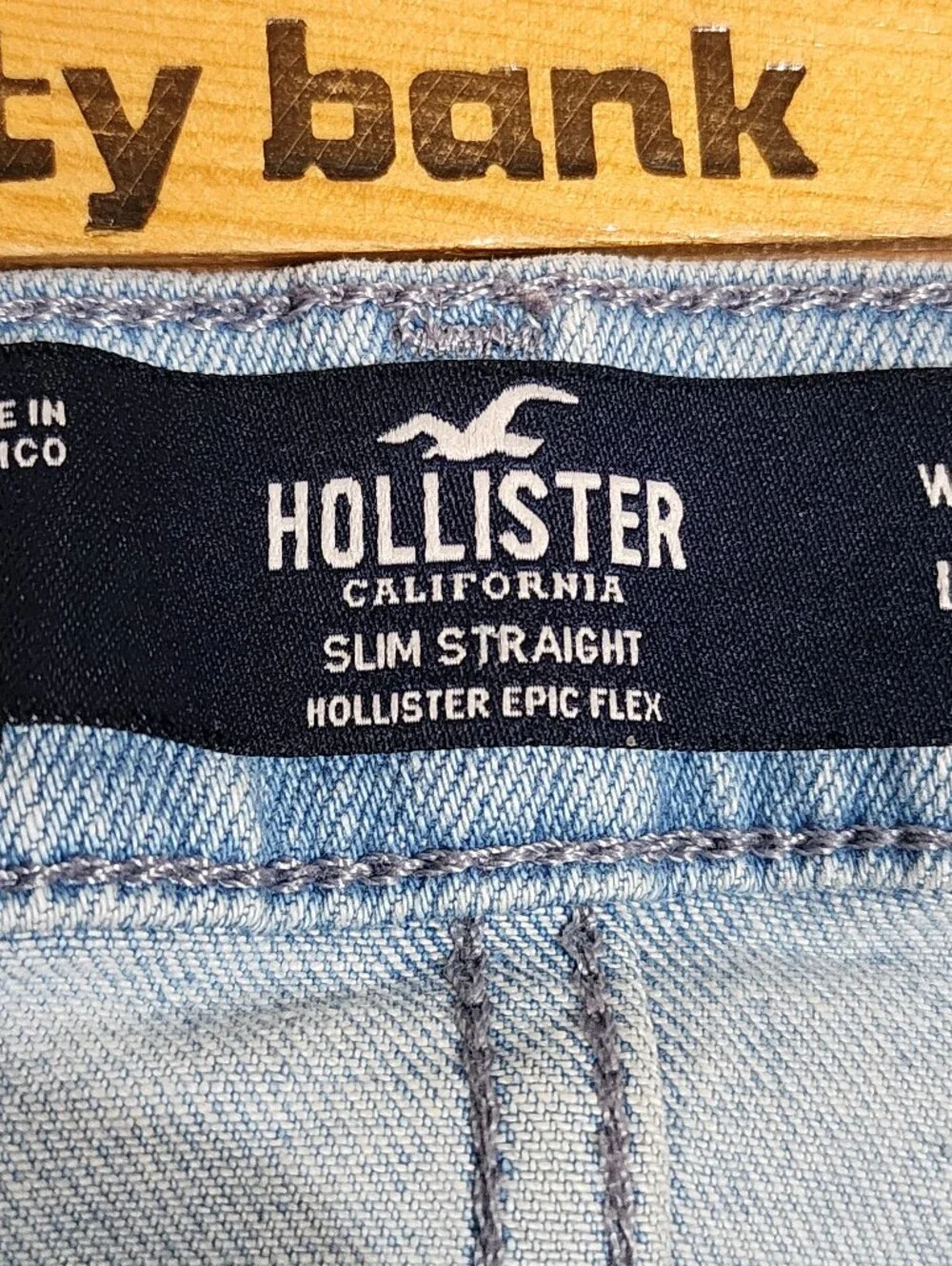 American eagle Airflex and hollister Mens Jean Lot Of 2 28x30 Light Wash Stretch